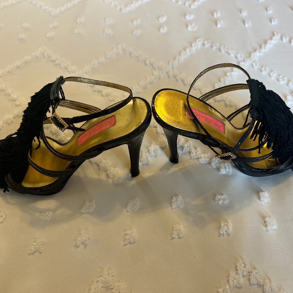 Betsy Johnson Vero Cuoio Soles Black & Gold Fringed Strappy Heels SIZE 6.5 M - Picture 6 of 12